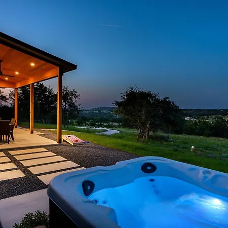 Outbound Ranch Hot Tub Firepit Sauna